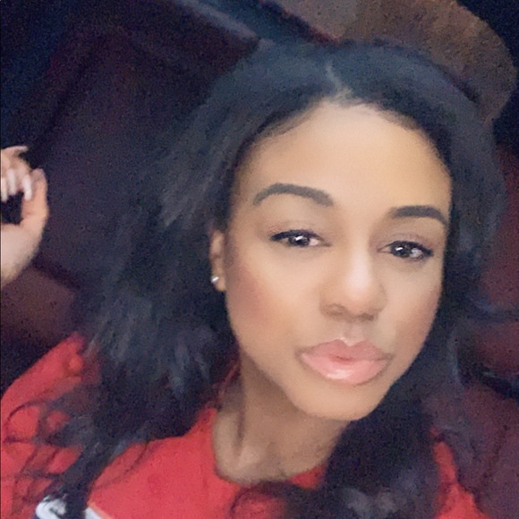 Meet your Posher, Jessica - Picture 4 of 5